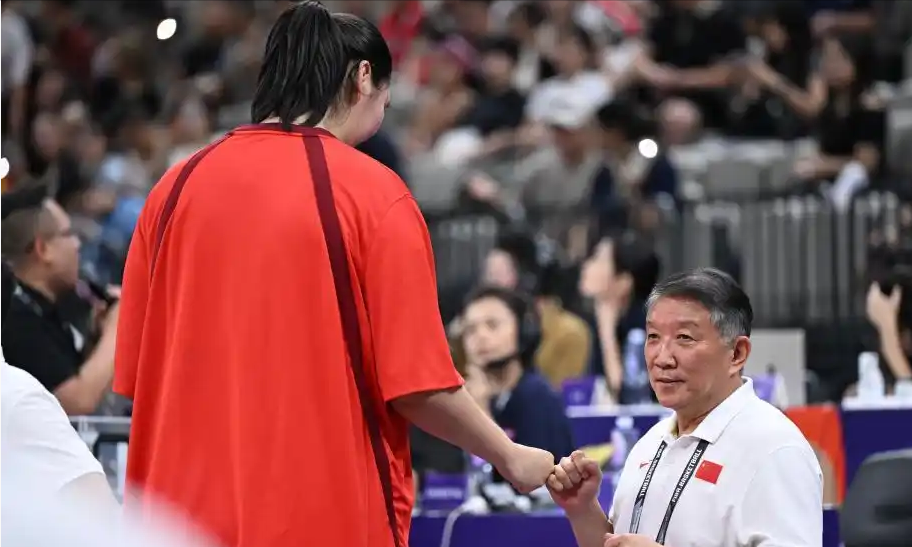 集结日体能课后，比利亚雷亚尔调整名单备战亚冠，震撼外界，高层口径保持一致的简单介绍