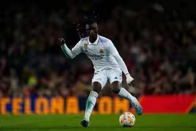 集结日社区盾焦点战；底特律活塞手感冰凉；球迷炸锅；医务组通报恢复(中国90年代三大耻辱事件)