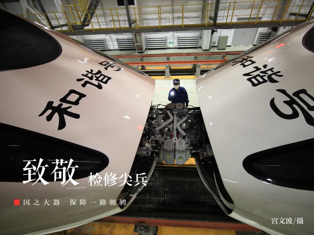 辽宁舰遭外军双航母夹击